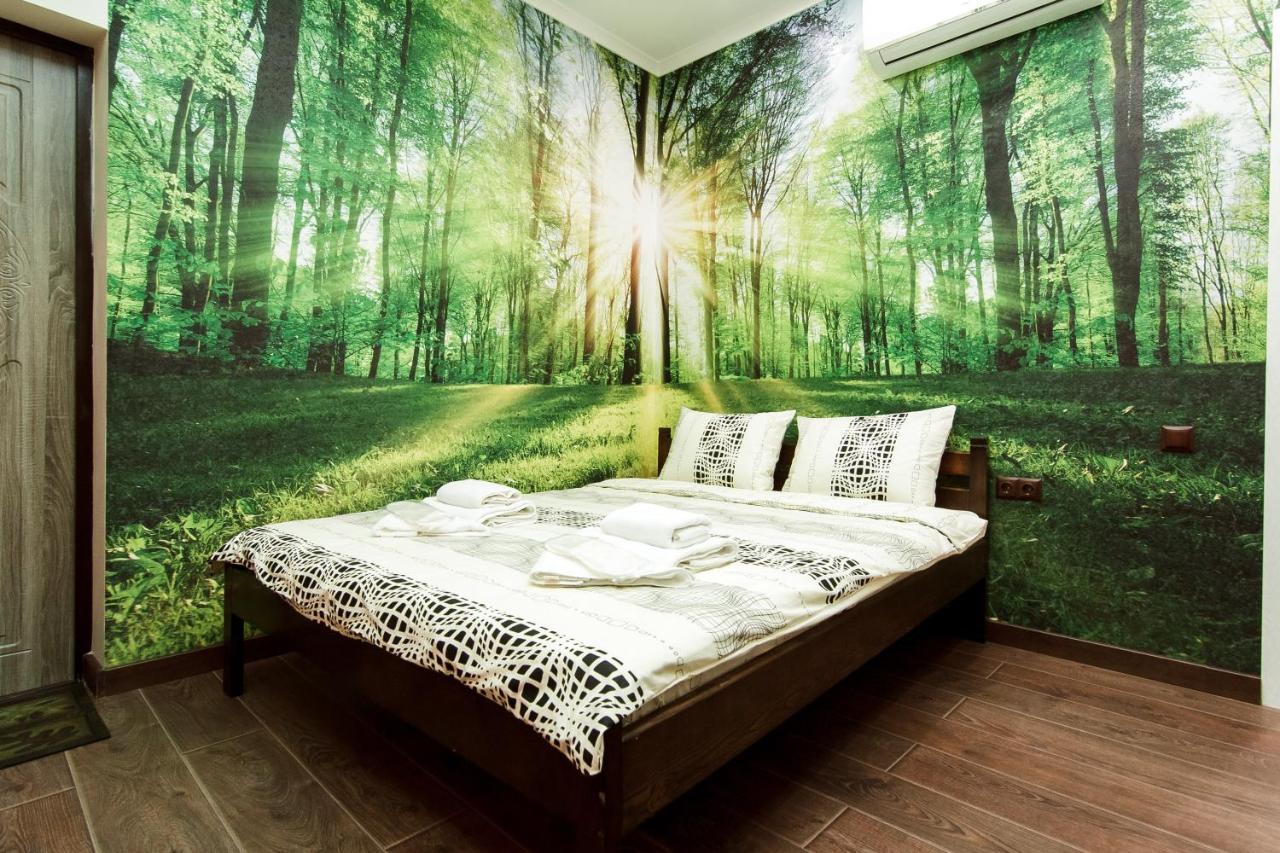 Garden Love On Deribasovskaya Odessa Ngoại thất bức ảnh