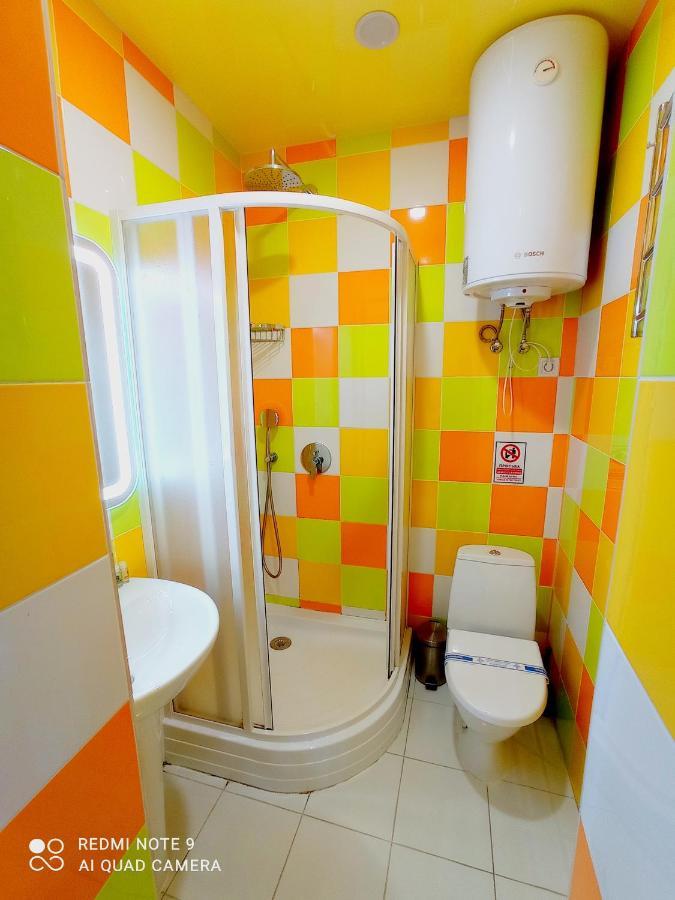 Garden Love On Deribasovskaya Odessa Ngoại thất bức ảnh