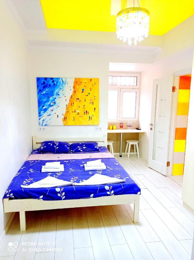Garden Love On Deribasovskaya Odessa Ngoại thất bức ảnh
